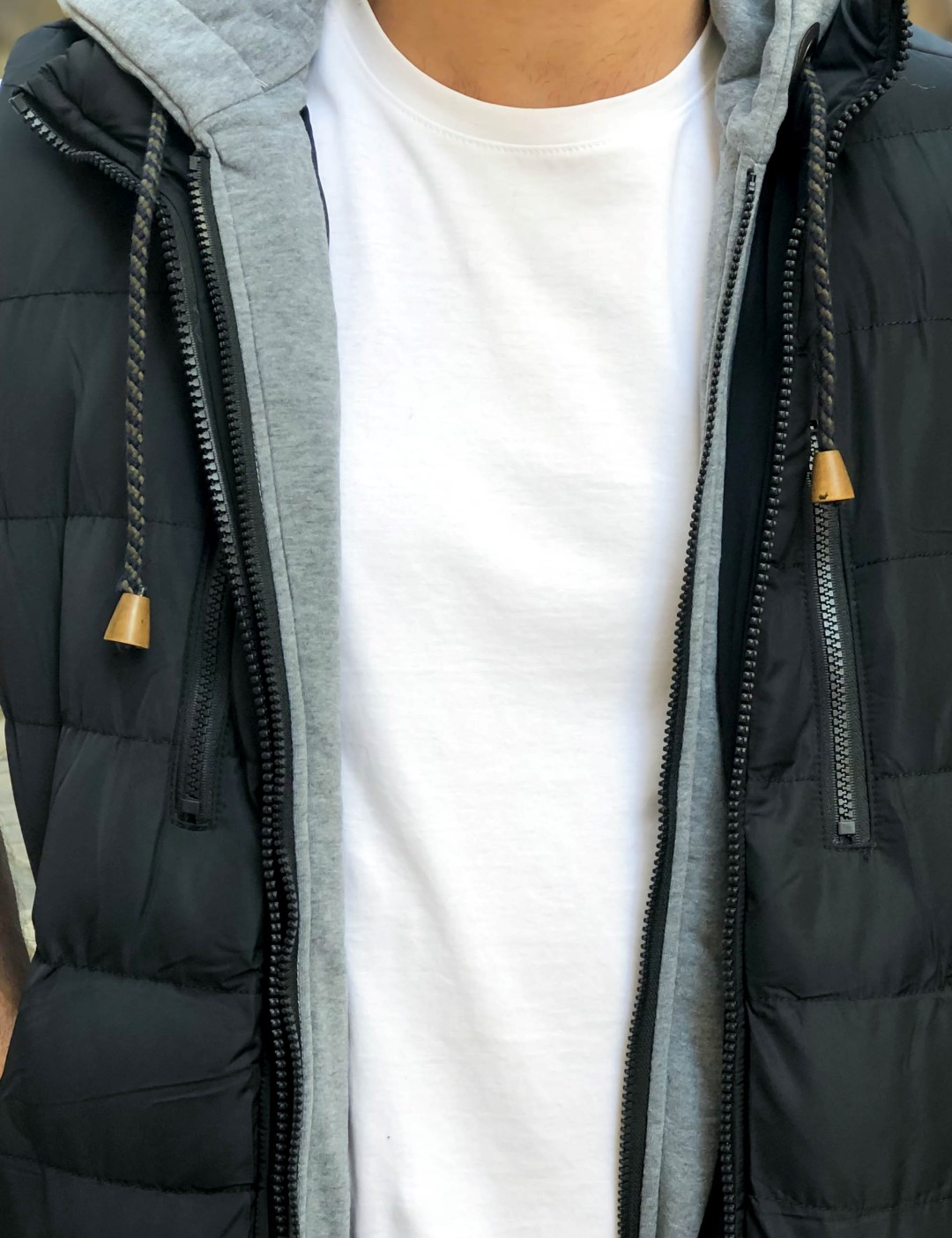 Ανδρικό μαύρο αμάνικο Jacket κουκούλα 833380T φωτογραφία